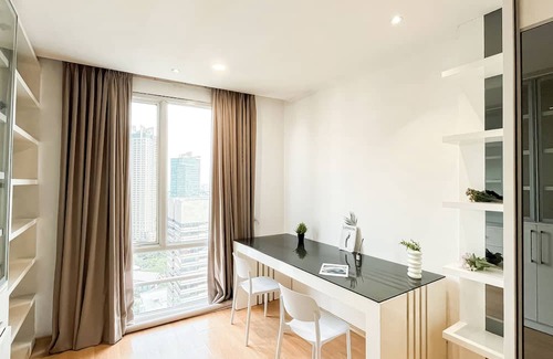 Senayan Apartment | Spacious Luxury 2Br Apartment With Extra Room At Fx Residence