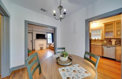 Highland Park Cottage | 4 Mi to Downtown! Cozy Bungalow in San Antonio
