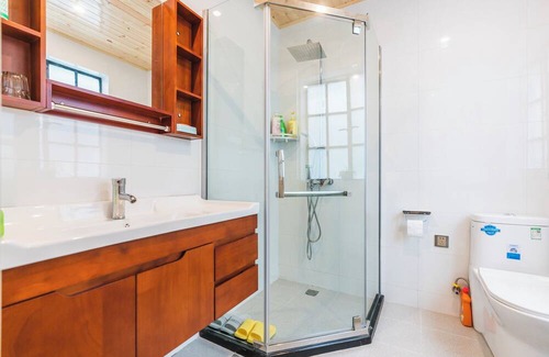 Huaihai Road Commercial Area Apartment | Shanghai Hills & Gefii Kumomon Family