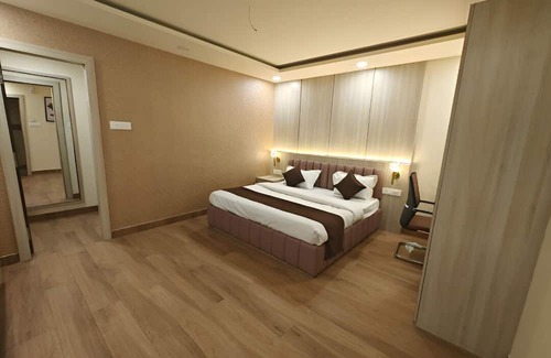 Bhopal Hotel | The Denary Suites