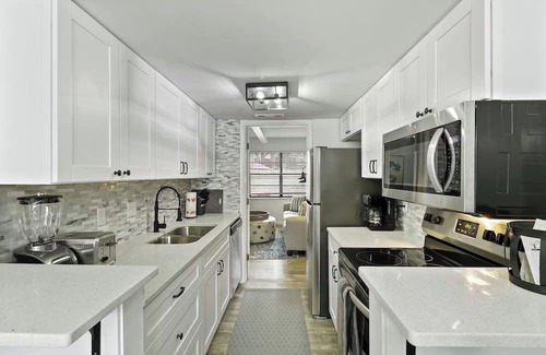 Palmetto Dunes Cottage | Cozy 2BR Hilton Head Townhome w/Pool Access