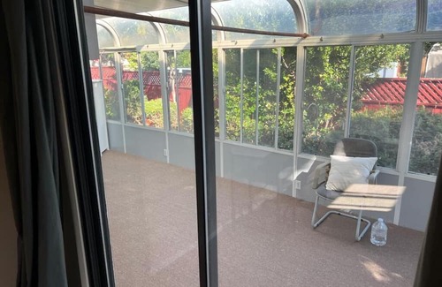 Menlo Park House | Charming 1-bedroom house in Menlo Park with Private Bath