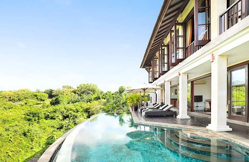 Jimbaran Bay Villa | Charming 4-bedroom villa with WiFi, AC in wonderful Bali