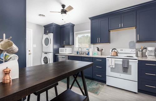 Villas House | Pet-friendly 2-bedroom house in Lower Township with WiFi and AC