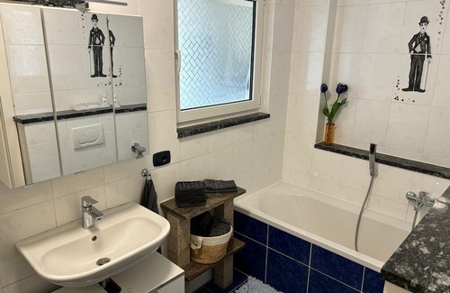 Singen Apartment | Apartment 'Francesco' with Mountain View and Wi-Fi