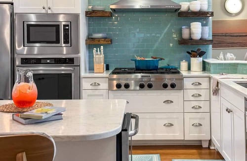 Emerald Isle House | Perfect Oceanside House w Pool, Hot Tub & Screened in Porch, Short walk to beach