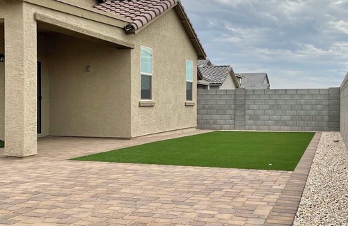 Waddell House | Charming 3-bedroom house in Waddell with AC