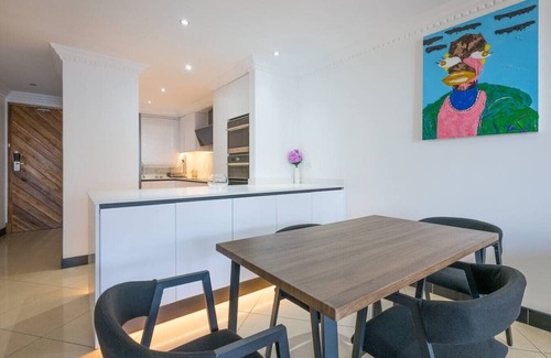 Durban Point Apartment | Stylish Stunner C707 The Sails