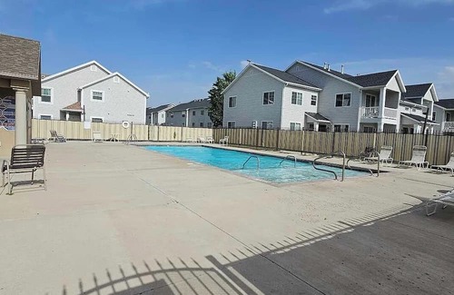 Spanish Fork Condo | Modern 3-Bedroom Condo with Garage, Pool Access, Wifi, and Prime Location!