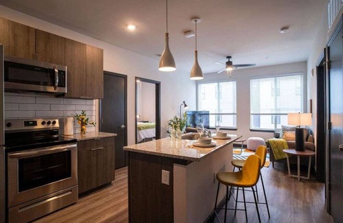 Athens Apartment | Unrivaled Apt, Sleeps 4 w Gym Access, Pool & Sceni
