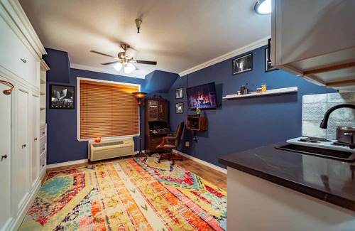 North Park City Apartment | No Chores Studio Close to Mountain l Azul by Stay