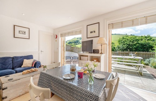 Chillington Cottage | 2 bedroom accommodation in Hallsands