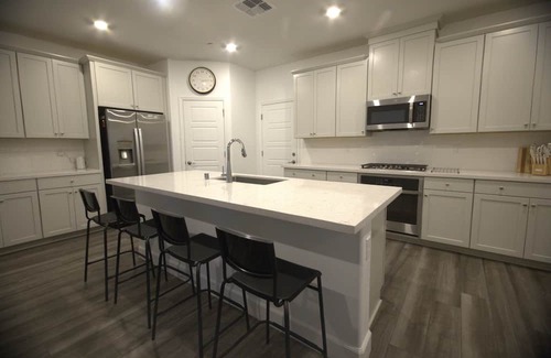 Sacramento House | Gorgeous stay for 31+days