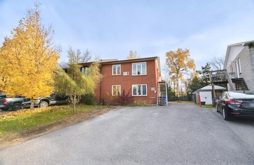 Gatineau Apartment | Charming apartment, centrally located/Charmant appartement, proche de tout.