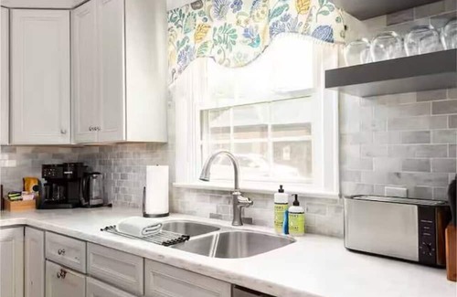 Dilworth House | 4BR Dilworth Charmer | Pool | Gym -SouthEnd/Uptown