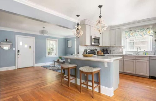 Dilworth House | 4BR Dilworth Charmer | Pool | Gym -SouthEnd/Uptown