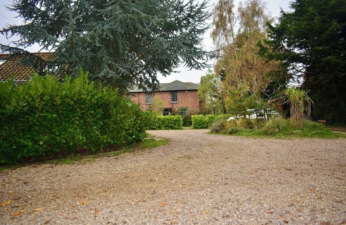 Woodhall Spa House | The Nook, a luxurious barn, only 10 minutes walk into the village,pet friendly