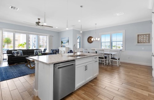 Fort Myers Beach House | Absolutely Captivating - Ocean Views, Steps to the Beach, Pools, Game Rooms - Seahorse Reef Estates
