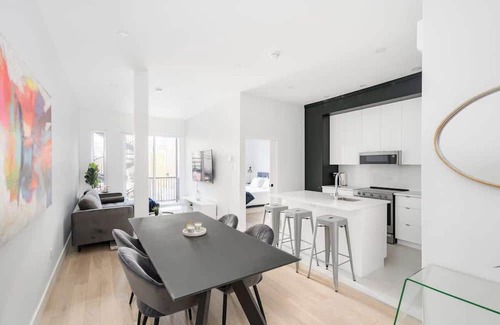 Latin Quarter Apartment | Chic/Bright 1 Bed + Parking