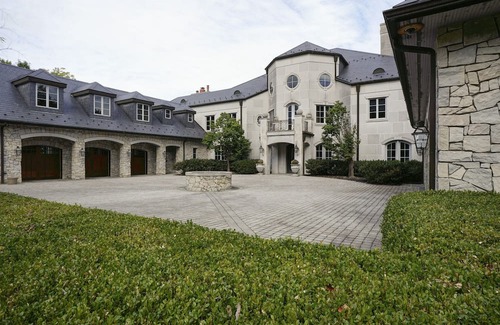 Charleston House | The Mountaineer's Mansion