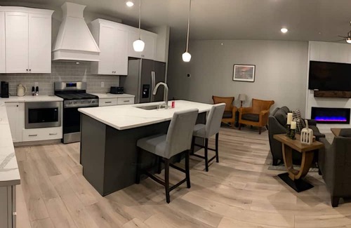 Portage Condo | Welcome to Duneside Haven-your gateway to the Indiana Dunes!