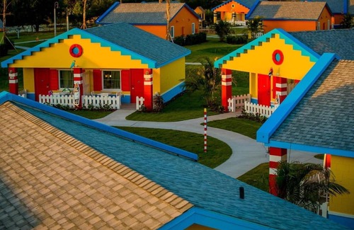 Cypress Gardens House | Family Dream Room with Playgrounds Galore | 2 Adventure Theme Rooms w/ Pool