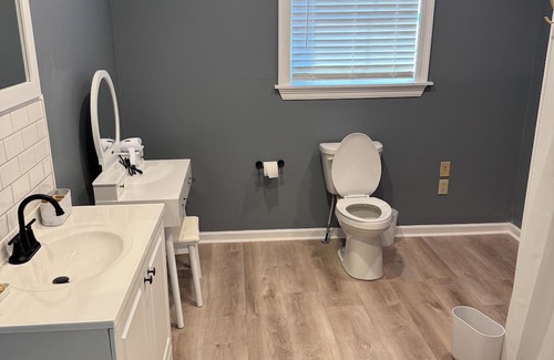Marksville House | Charming 4-bedroom house in Marksville with AC, WiFi.