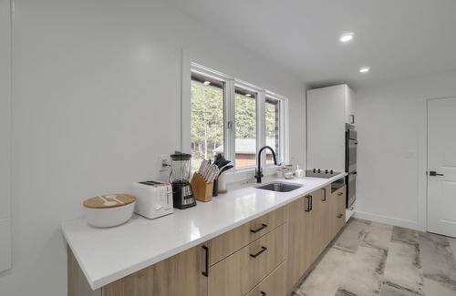 Chester House | Luxury in the Woods, Pool, Privacy & Peace