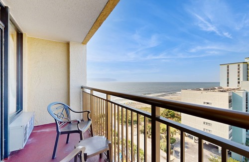 Myrtle Beach Condo | Oceanview condo with hot tub, pool, game room & beach access
