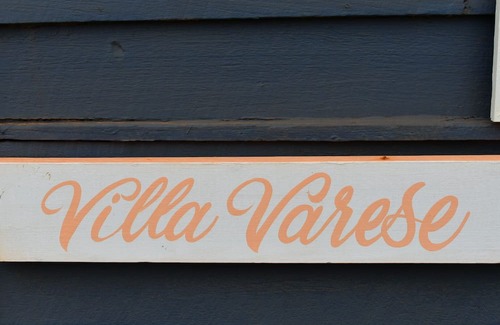 Windy Harbour House | Villa Varese is an original 1950's cottage that is 200metres from the beach.
