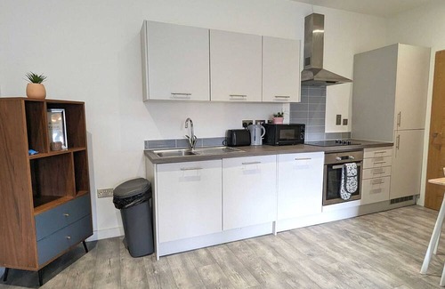 Yardley Apartment | Modern 2 Bed Apt - 15 Mins to Solihull Centre