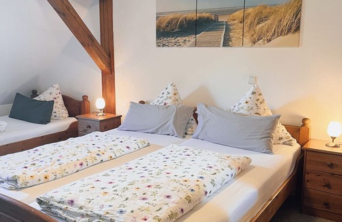 Lahnstein House | Hotel Waldhaus-Lahnstein, room 2, triple room on the upper floor incl. breakfast