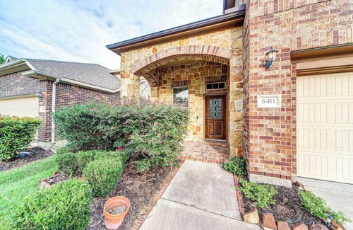 Katy House | Estate on Tea Tree Dr E#41267