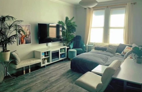 North Beach Condo | Modern Northbeach 2bedroom -WiFi, fitness, great location - Best of SF living