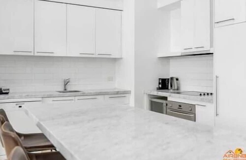 Cairns Apartment | The heart of Cairns City with panoramic views