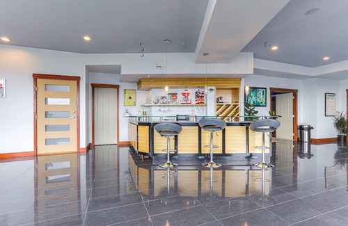 Lower Sumas Mountain House | Luxury Home with a View on Eagle Mountain