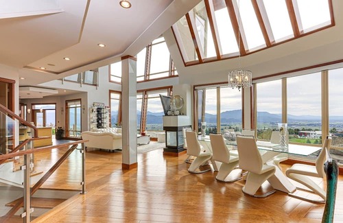 Lower Sumas Mountain House | Luxury Home with a View on Eagle Mountain