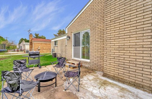 Sterling Heights House | Elegant 3BD Retreat in Sterling Heights