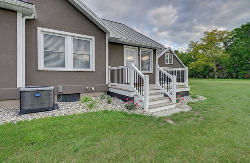 Bay City Apartment | Riverfront Getaway 4 Mi to Downtown Bay City!