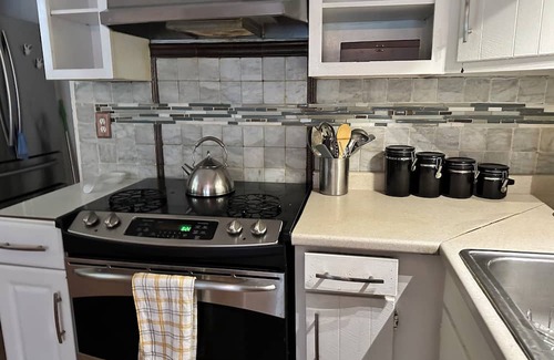 East Quogue Apartment | Delightful apartment by the sea in quiet hamlet on the East End with extra beds!