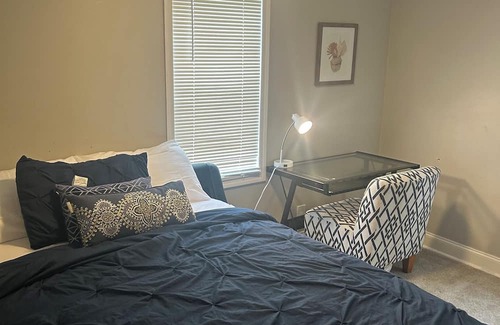 Riverview House | 3-bedroom cottage in beautiful Jacksonville Florida with WiFi, AC, and heating.