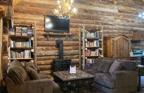 Somerset Cabin | Fishing Lover's Tranquil Cabin with WiFi On Kebler Pass Meal Plan Available