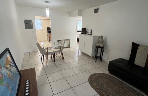 The Roads Apartment | Enjoy Urban4-1 Relax after exploring Brickell City Centre