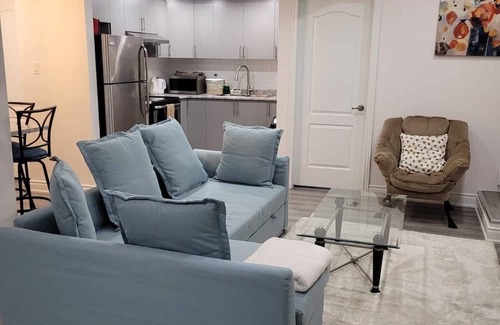 Glen Abbey Apartment | Cozy Guest Suite n