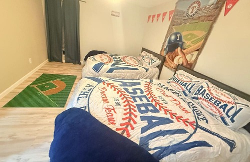 West Arlington Apartment | Texas Cowboy’s & Ranger’s Unit