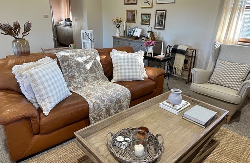 Botobolar Cottage | Farm stay in Mudgee at Brigadoon Farm 25 minutes to award winning wineries