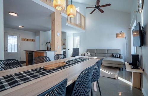 Beaupre Cottage | La Rossignol 1907 - Cottage for 6 people at 2 minutes from Mont-Sainte-Anne