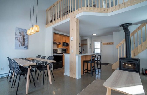 Beaupre Cottage | La Rossignol 1907 - Cottage for 6 people at 2 minutes from Mont-Sainte-Anne