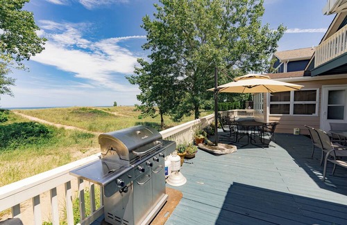 Michigan City Apartment | Lakeside with Beach in Backyard - New Listing