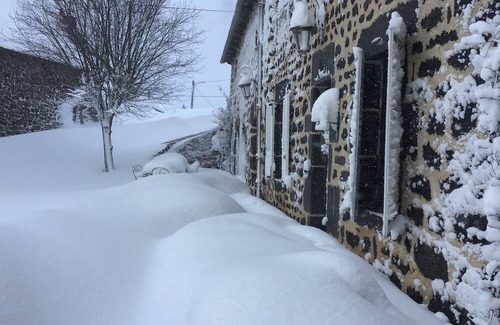 Oradour House | House with exterior